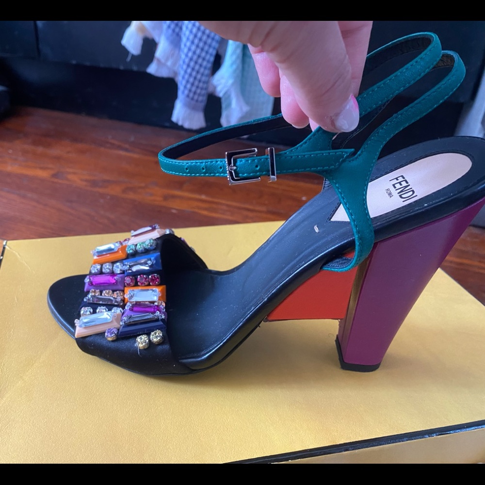 Fendi shoes - Picture 5 of 12